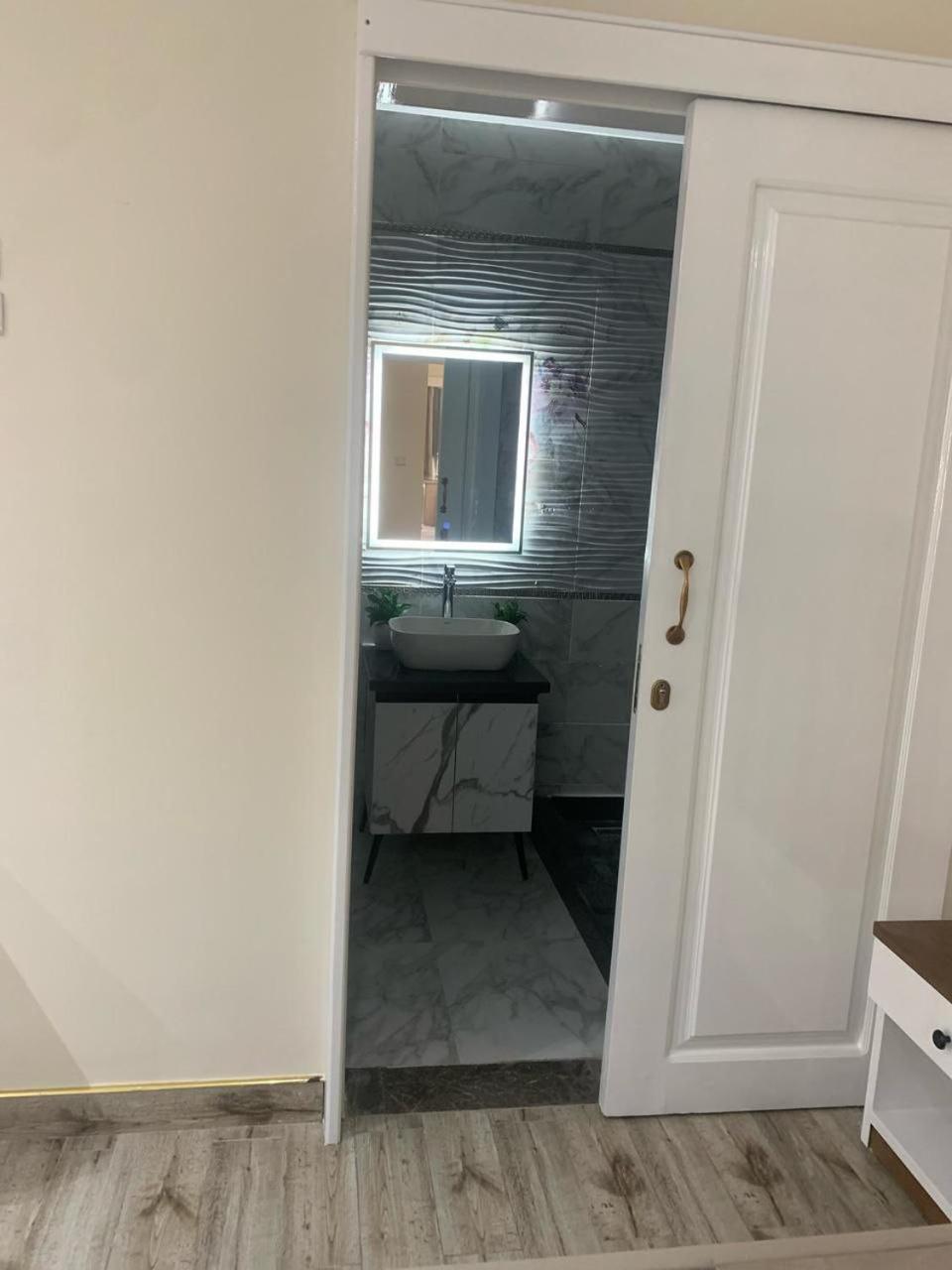 Cozy Flat One Kattameya Appartement *